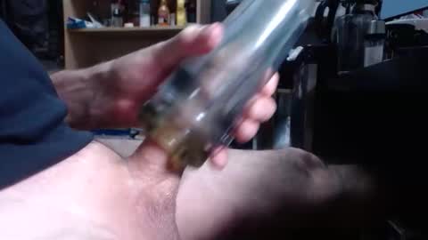 Snapshot of sliderguy699 chatting on 12/17/25, 01:22 sliderguy699 online show from 12/17/25, 01:22