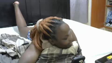 Snapshot of slim_joy chatting on 02/17/25, 06:48 slim_joy online show from 02/17/25, 06:48