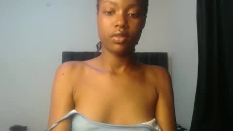 Snapshot of slim_perry chatting on 02/02/26, 12:04 perry online show from 02/02/26, 12:04