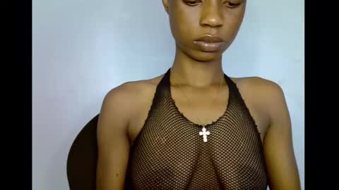 Snapshot of slim_petitqueen chatting on 12/22/25, 08:22 Alice online show from 12/22/25, 08:22