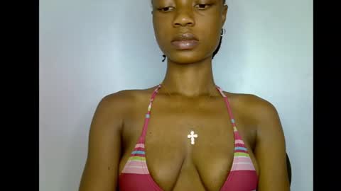 Snapshot of slim_petitqueen chatting on 01/08/26, 09:33 Alice online show from 01/08/26, 09:33