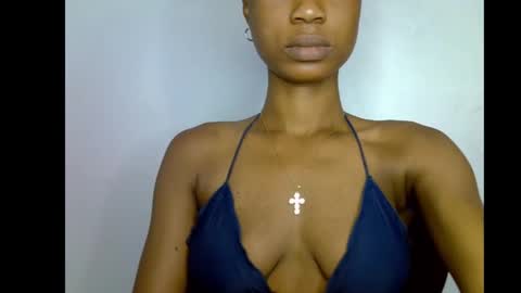 Snapshot of slim_petitqueen chatting on 01/18/26, 09:24 Alice online show from 01/18/26, 09:24