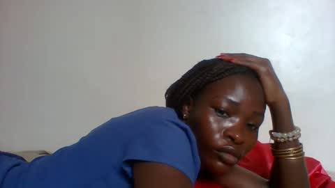 Snapshot of slimdiva chatting on 09/20/25, 10:38 slimdiva online show from 09/20/25, 10:38