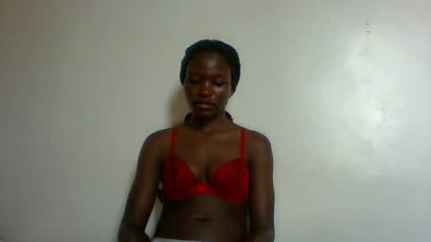 Snapshot of slimdiva chatting on 09/23/25, 02:42 slimdiva online show from 09/23/25, 02:42