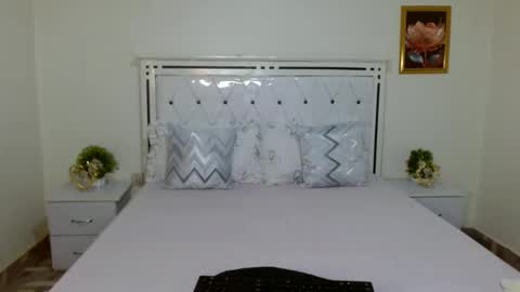 Snapshot of slimebonie chatting on 10/21/25, 06:19 purity online show from 10/21/25, 06:19