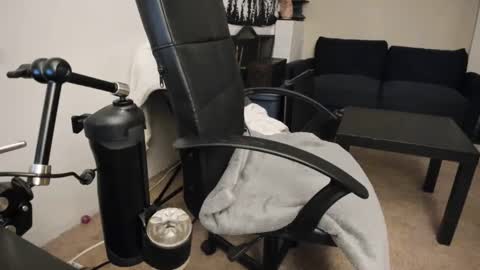 Slimguerrilla online show from 12/31/24, 01:04