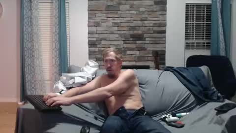 slimjp online show from 10/22/25, 01:39