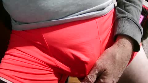 Snapshot of slimsunny chatting on 01/25/25, 04:56 slimsunny online show from 01/25/25, 04:56