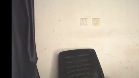 Snapshot of slimy_cunt chatting on 11/26/25, 07:15 Jemila online show from 11/26/25, 07:15