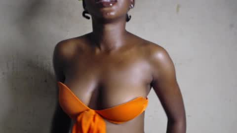 Snapshot of slimzy_hotxx chatting on 07/08/26, 09:25 Grace online show from 07/08/26, 09:25