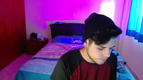 Snapshot of slogan_30 chatting on 01/05/25, 08:42 Logan online show from 01/05/25, 08:42