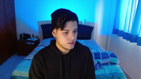 Snapshot of slogan_30 chatting on 01/15/25, 05:26 Logan online show from 01/15/25, 05:26