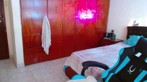 Snapshot of slogan_30 chatting on 01/30/25, 09:36 Logan online show from 01/30/25, 09:36