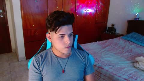 Snapshot of slogan_30 chatting on 01/31/25, 07:40 Logan online show from 01/31/25, 07:40