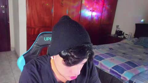 Snapshot of slogan_30 chatting on 09/15/25, 10:54 Logan online show from 09/15/25, 10:54