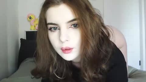 Snapshot of sloomonata chatting on 10/06/25, 04:10 sloomonata online show from 10/06/25, 04:10