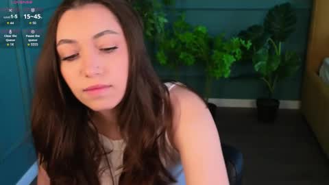 Emilia online show from 04/27/26, 12:14