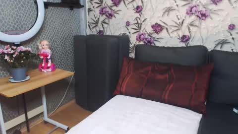 slutihmami online show from 03/24/26, 06:24