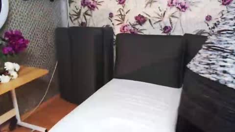 slutihmami online show from 05/27/26, 06:10