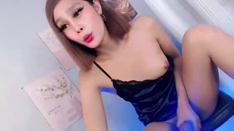 Snapshot of slutnextdoor28 chatting on 05/15/26, 02:24 slutnextdoor28 online show from 05/15/26, 02:24