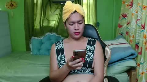 superhotscarlet online show from 03/10/26, 07:13