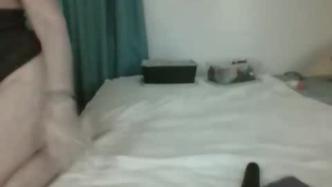 Snapshot of sluttamer72 chatting on 06/11/26, 12:32 Jade and Thomas online show from 06/11/26, 12:32
