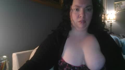 Snapshot of sluttychasity chatting on 12/18/25, 07:09 sluttychasity online show from 12/18/25, 07:09
