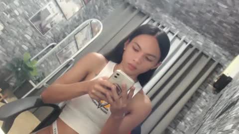 Snapshot of sluttychie chatting on 03/03/25, 08:43 CHIE CHIE online show from 03/03/25, 08:43