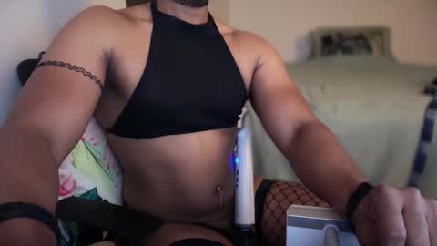 DeeLina online show from 04/11/26, 09:02