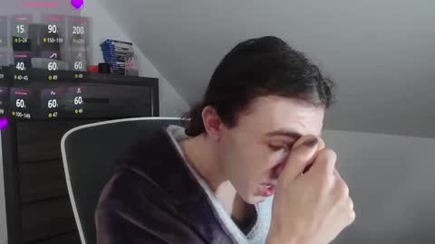 Natsu online show from 11/24/25, 06:51