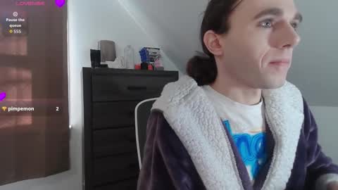 Natsu online show from 12/05/25, 06:37