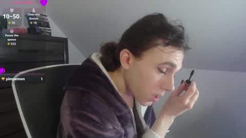 Natsu online show from 02/10/26, 06:45