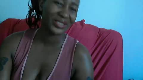 sluttylaura18 online show from 01/28/25, 07:11