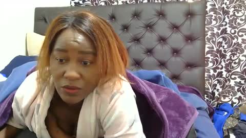 sluttylaura18 online show from 06/09/26, 10:05