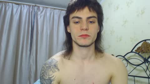 Gus online show from 10/07/25, 03:42