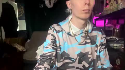 Snapshot of slytherinboy_01 chatting on 12/05/25, 11:30 slytherinboy_01 online show from 12/05/25, 11:30