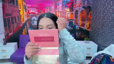 Snapshot of small__naughty chatting on 11/11/25, 01:33 Mariana Torres online show from 11/11/25, 01:33