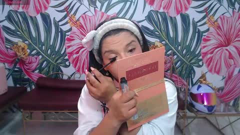 Mariana Torres online show from 05/05/26, 01:19