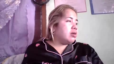 Lovewella online show from 09/22/25, 02:24