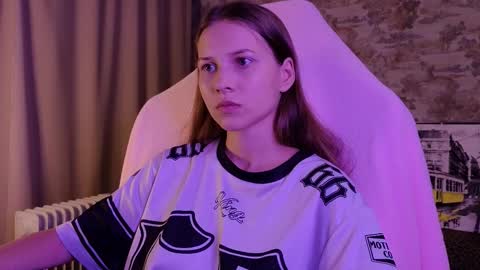 Emma online show from 02/25/26, 02:10