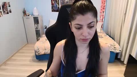 small_horny_girl online show from 01/11/26, 07:57