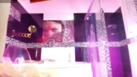 Small Hot19 online show from 12/03/25, 07:05