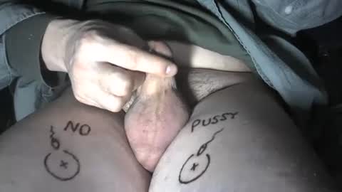 Snapshot of smallpenismwm chatting on 12/21/24, 03:14 pussyfree4eva online show from 12/21/24, 03:14