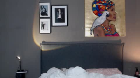 Snapshot of smalltittsbigsoul chatting on 02/25/26, 04:11 Anna no bbbbybybbabebyy just Anna. And dont call me mom please. online show from 02/25/26, 04:11