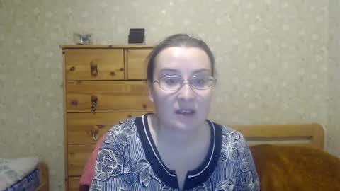 Snapshot of smart_rose chatting on 02/06/25, 02:15 smart_rose online show from 02/06/25, 02:15