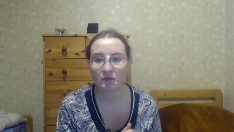 Snapshot of smart_rose chatting on 02/09/25, 04:40 smart_rose online show from 02/09/25, 04:40