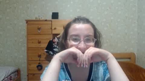 Snapshot of smart_rose chatting on 09/22/25, 10:23 smart_rose online show from 09/22/25, 10:23