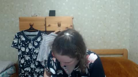 Snapshot of smart_rose chatting on 10/12/25, 02:16 smart_rose online show from 10/12/25, 02:16