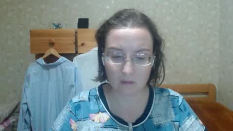 Snapshot of smart_rose chatting on 10/31/25, 11:17 smart_rose online show from 10/31/25, 11:17