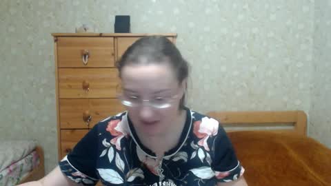 Snapshot of smart_rose chatting on 11/06/25, 02:07 smart_rose online show from 11/06/25, 02:07